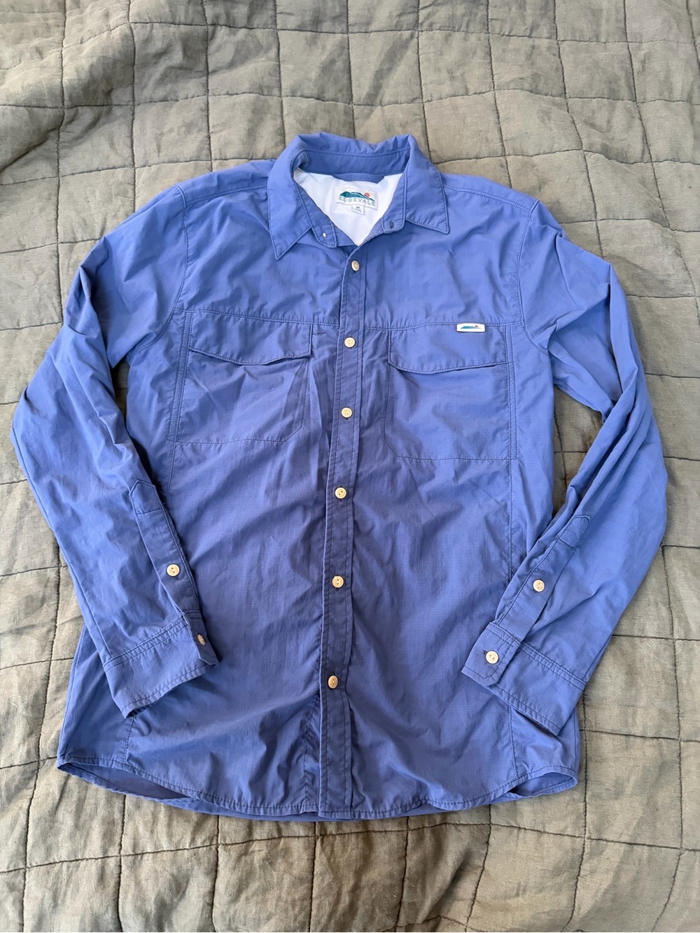 Men's Edgevale Blue Long-Sleeve Button-Up Shirt. Size medium.